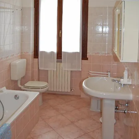 La Casa Di Ponyo 1 *